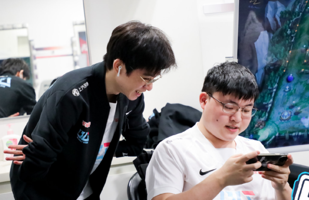 巴黎圣日耳曼引发争议！，Uzi官方宣布反败为胜新规全场沸腾不已-九游官网