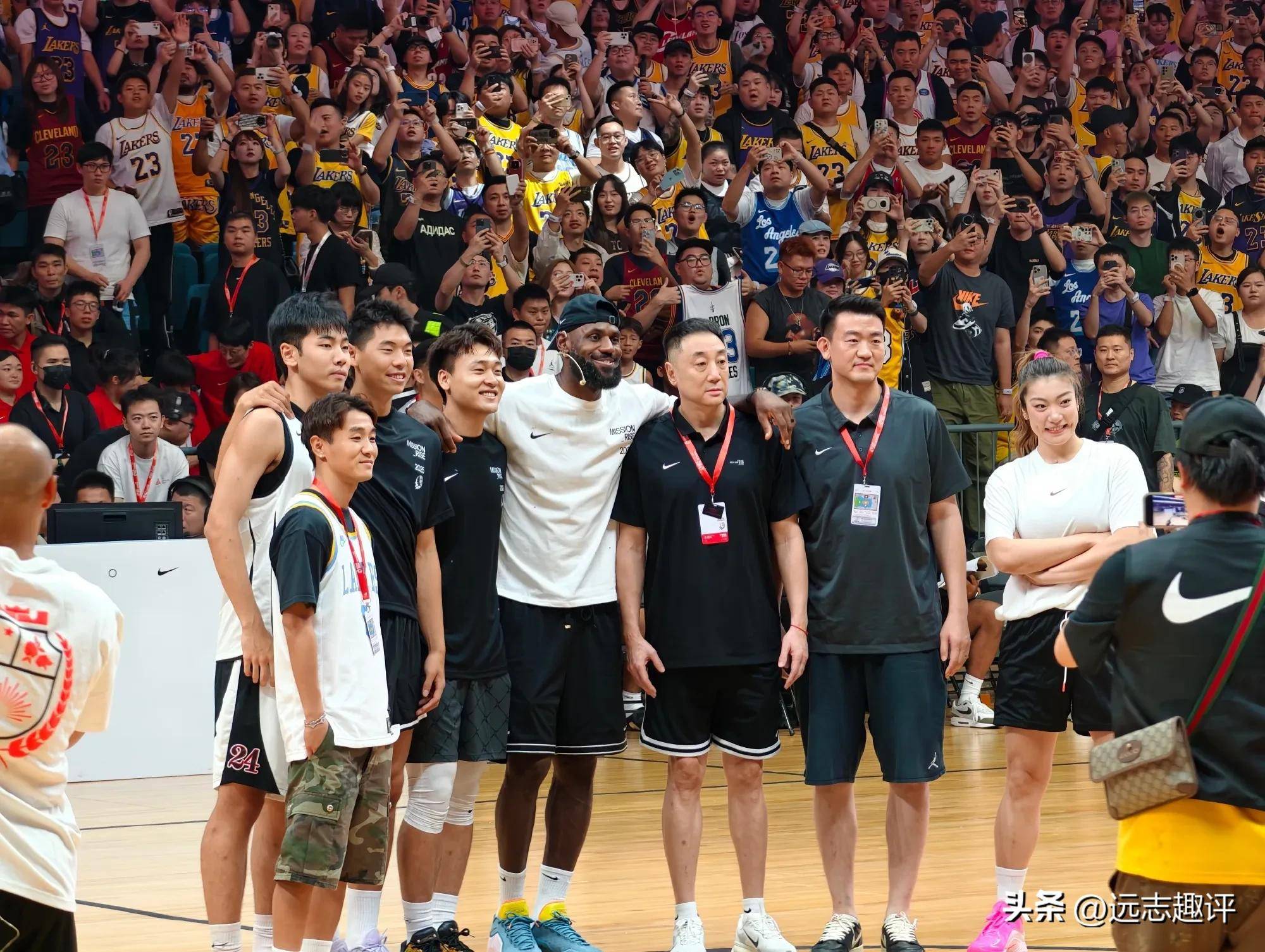 战术调整引爆全场！，詹姆斯意外战胜中国队观众掌声雷动的简单介绍-九游体育