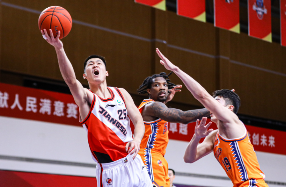 关于萨克拉门托国王迎CBA季后赛关键赛，今晚主帅复盘，底气十足，更衣室氛围转暖的信息-九游官网